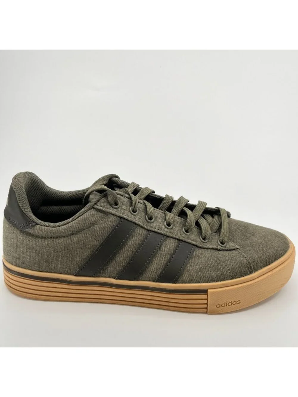 Adidas Daily 4.0 Mens Size 10 Green Gum Athletic Running Walking Shoes Sneakers